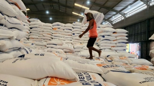 Stok Beras Indonesia Belinya ke Kamboja